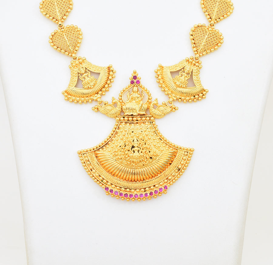 Magenta Lakshmy Locket Necklace - X021091