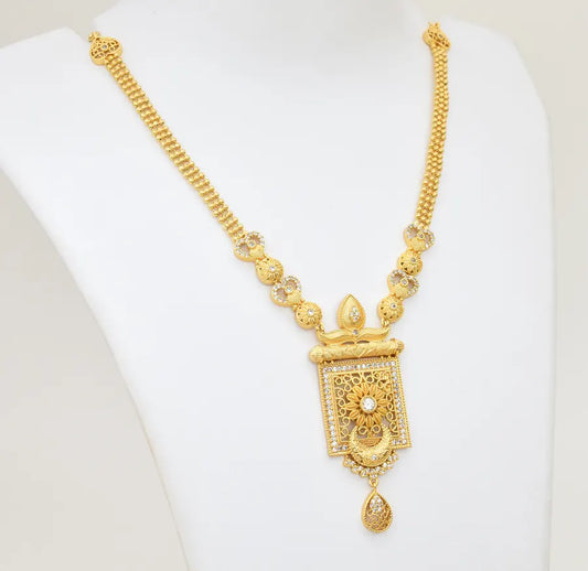 White Gathika Nimah Short Necklace - X051187