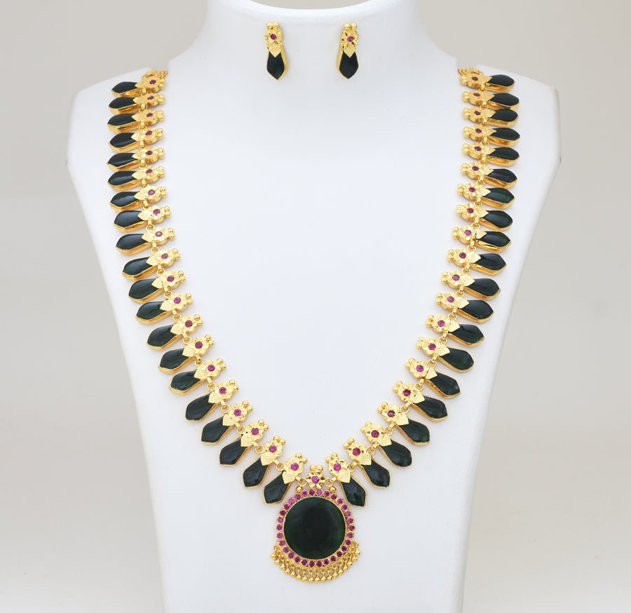 Signature Green 20 Nagapadam Necklace with Stud - Y061366