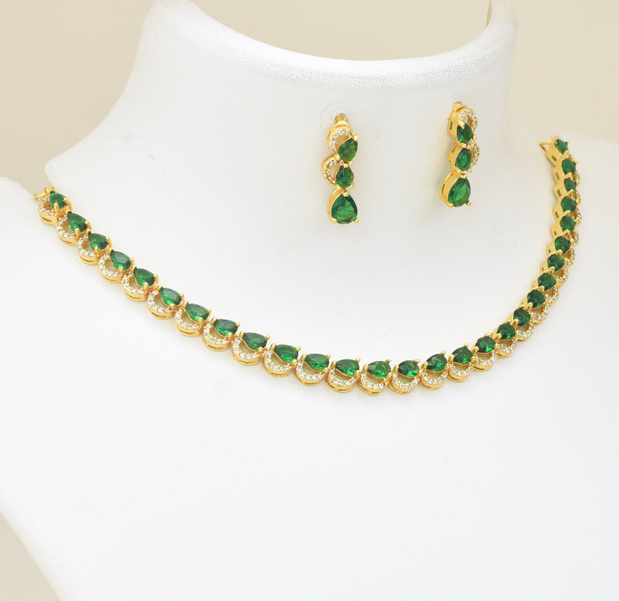 White Green Gianna Necklace with Dangler - Y101391