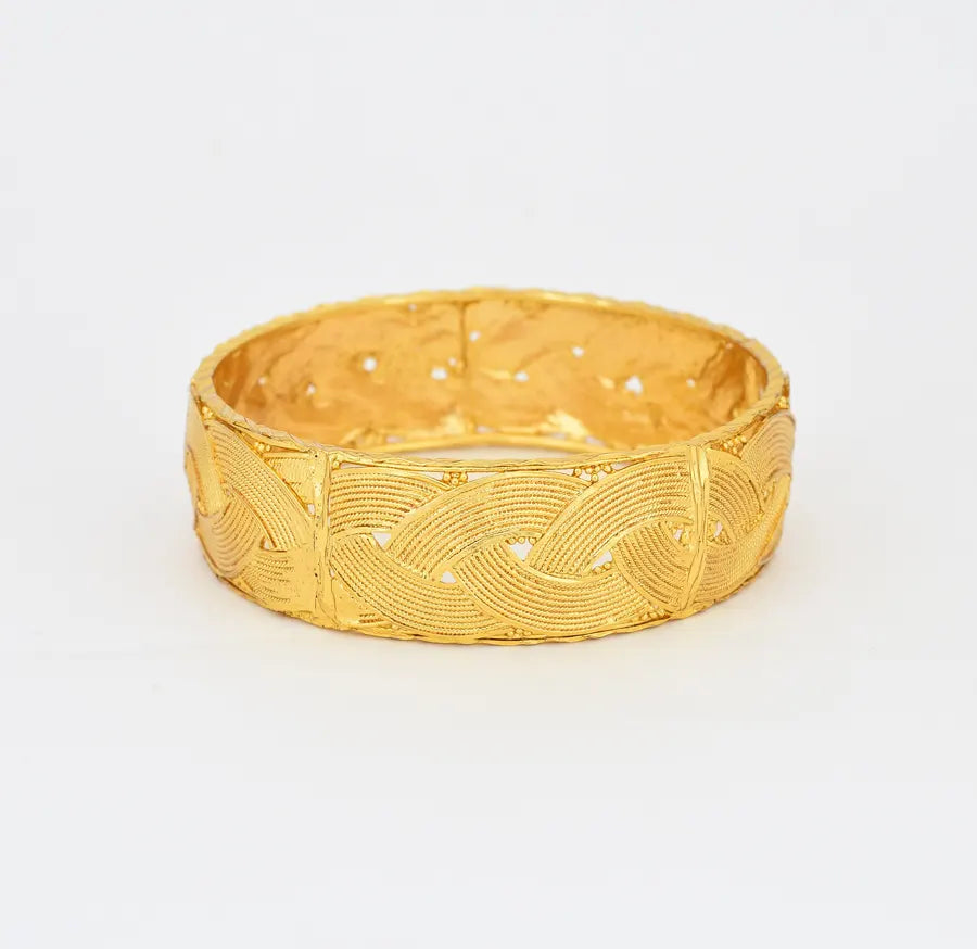 Elysia Broad Bangle - V04458