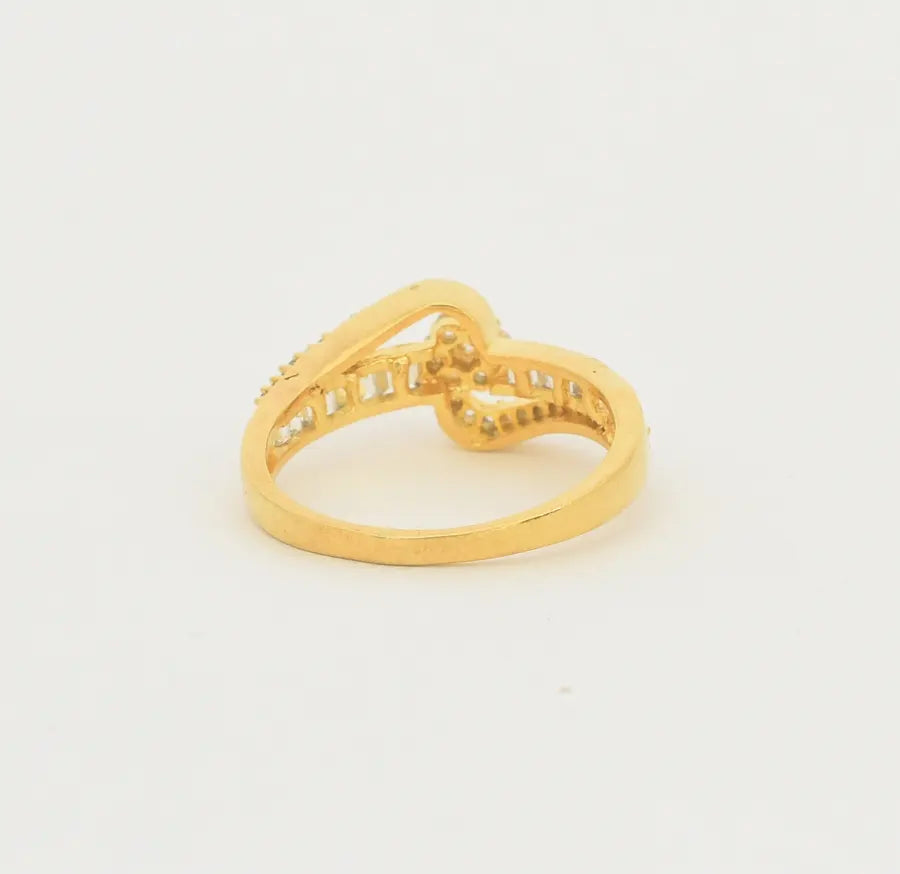 White Mirari Ring - U10134