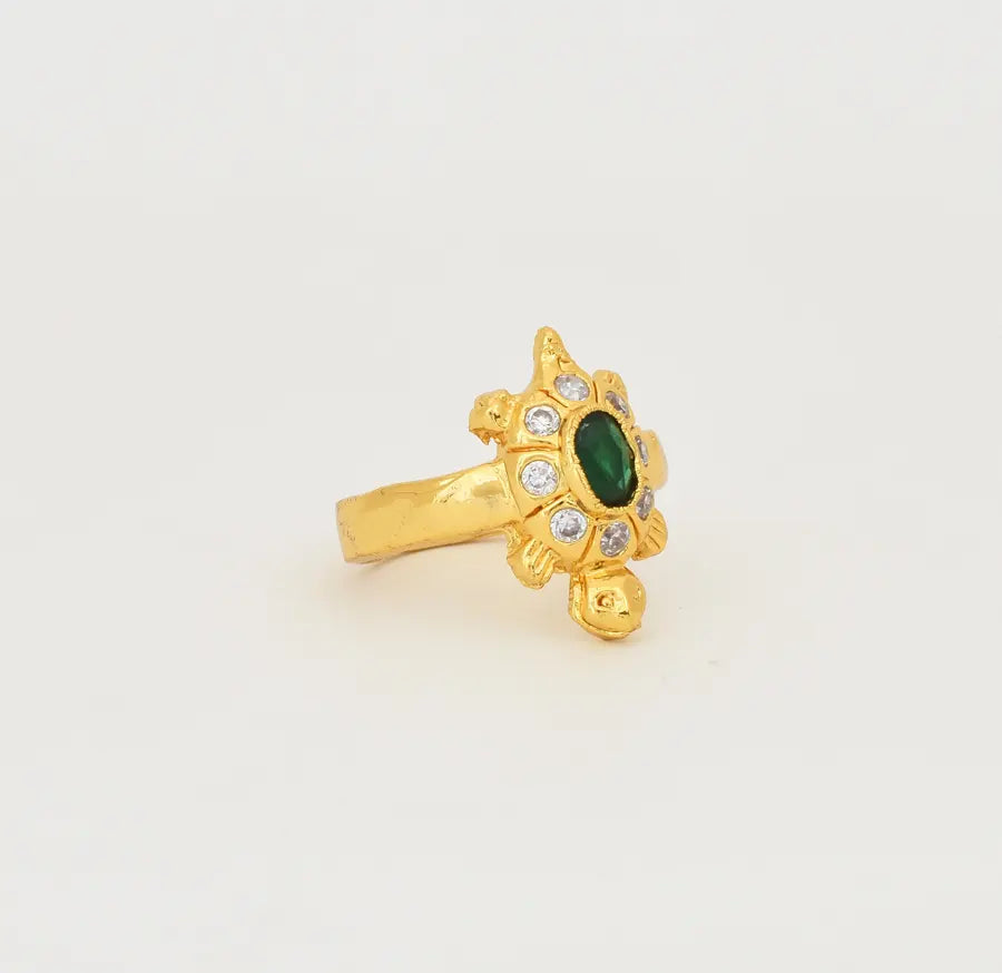 White Green Tortoise Ring - V09639