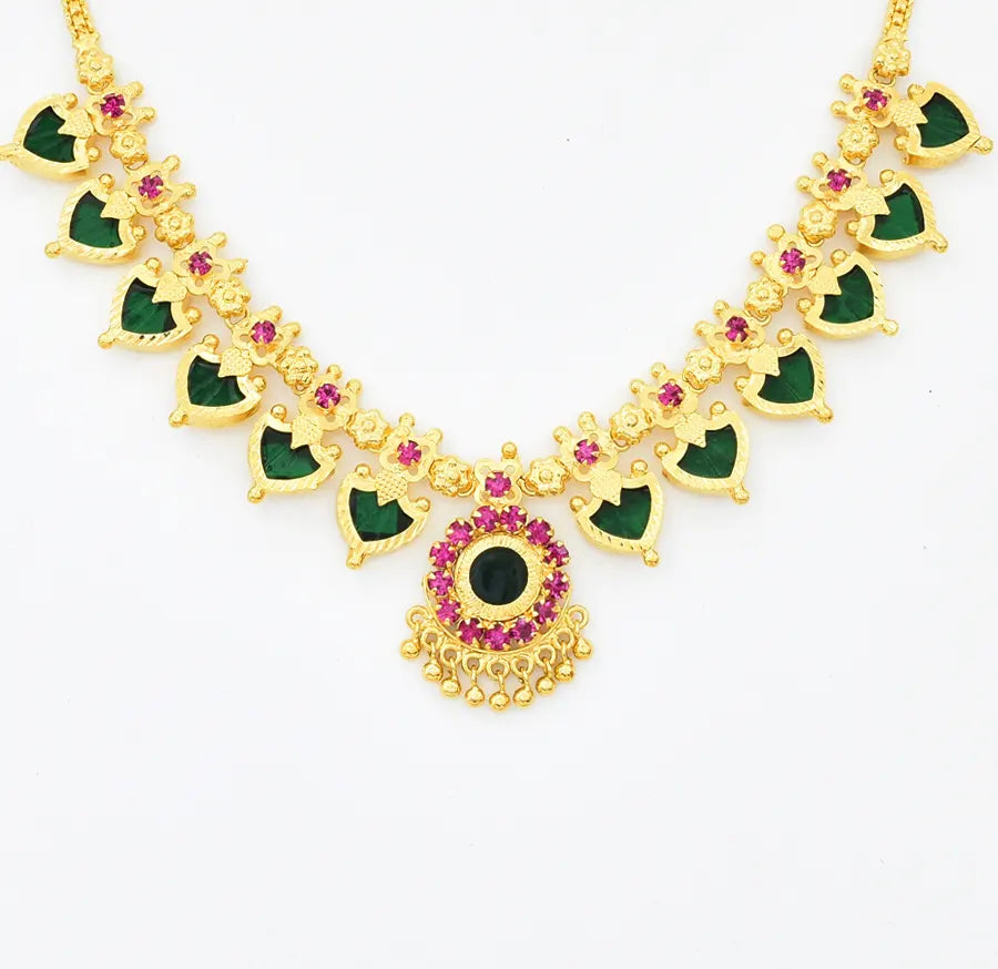 Green 12 Palakka Necklace - U12290