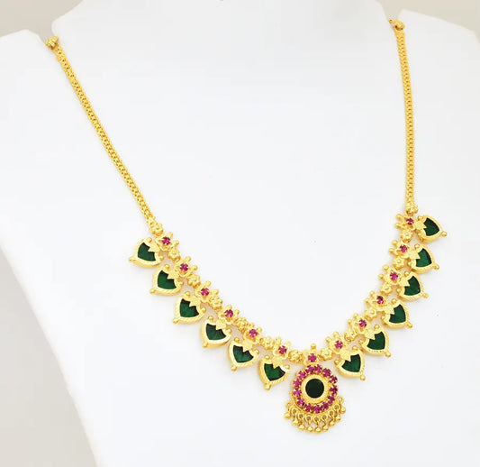 Green 12 Palakka Necklace - U12290